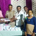 கலைஞர் அண்ணா நினைவிடத்தில் மாியாதை செய்து முதலமைச்சர் ஸ்டாலினிடம் அமைச்சர் கீதாஜீவன் வாழ்த்து பெற்றார்.