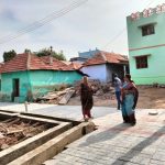 அன்னியூர் சிவாவிற்கு உதயசூாியன் சின்னத்தில் வாக்களியுங்கள் அமைச்சர் கீதாஜீவன் துண்டு பிரசுரம் வழங்கி வாக்கு சேகாித்தார்.