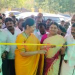 புதூர் வட்டாரம், சிவலார்பட்டியில் வேளாண்மைத்துறை சார்பில் 2024-2025 ஆண்டிற்கான விவசாயிகளுக்கு வேளாண் இடுபொருள்கள் வழங்கும் விழா நடந்தது.