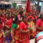 தூத்துக்குடியில் அதிமுக உறுப்பினர் அட்டையை முன்னாள் அமைச்சர் எஸ்.பி சண்முகநாதன் வழங்கினார்.