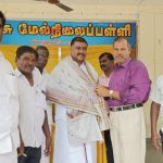 விளாத்திகுளத்தில் பல்வேறு கோரிக்கைகளை வலியுறுத்தி தமிழ்நாடு நெடுஞ்சாலைத்துறை சாலை பணியாளர் சங்கத்தினர் ஆர்ப்பாட்டம் நடத்தினர்.