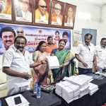 தேவர் ஜெயந்தியை முன்னிட்டு மாட்டு வண்டி பந்தயத்தை சண்முகையா எம்.எல்.ஏ துவக்கி வைத்தார்