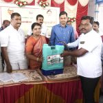 கடற்கரையில் மீன் ஏல கூடம், வலை பின்னல் கூடம், சோலார் மின்விளக்குகள் அமைச்சர் கீதாஜீவன் திறந்து வைத்தார்