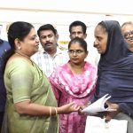 வெள்ள நிவாரணம், பயிர் காப்பீடு உடனே வழங்க – கரிசல் பூமி விவசாயிகள் சங்கம் பிச்சை எடுத்து நூதன போராட்டம்!