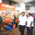 திருச்செந்தூர் கிரிக்கெட் போட்டி: கனிமொழி எம்பி பரிசுகள் வழங்கினார்