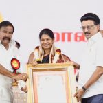 தூத்துக்குடியில் தந்தை பெரியார் 147வது பிறந்தநாளையொட்டி, பெரியார் சிலைக்கு அமைச்சர் கீதாஜீவன், மேயர் ஜெகன் மாலை அணிவித்து மரியாதை செய்தனர்