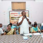 தூத்துக்குடியில் மாற்றுத்திறனாளி கிாிக்கெட் வீரா்களுக்கு அமைச்சர் கீதாஜீவன் பாிசு வழங்கினாா்.